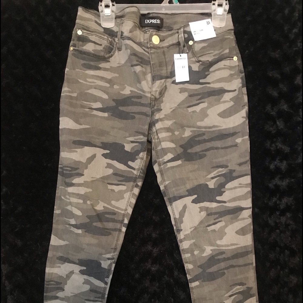 Ladies pants.